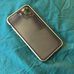 iPhone 11 Pro Max Magnetic Privacy Case